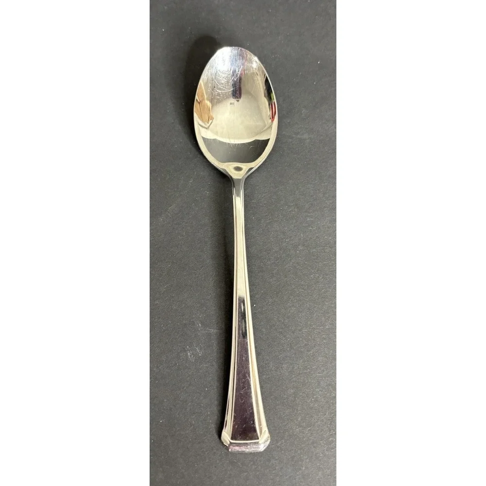 5 Oneida Maestro St. Leger Soup Spoons Stainless 6 7/8